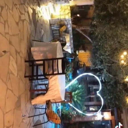 Floger World Hotel Vlorë